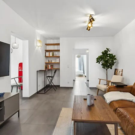 Modern Living - Basf - Ma - Pfalz - 1 Gym 2 Working Spaces Apartment