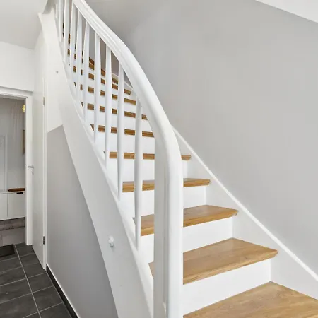 Modern Living - Basf - Ma - Pfalz - 1 Gym 2 Working Spaces Apartment