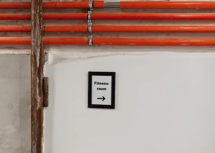 Modern Living - Basf - Ma - Pfalz - 1 Gym 2 Working Spaces