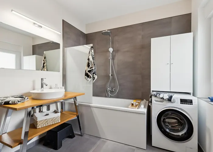 Modern Living - Basf - Ma - Pfalz - 1 Gym 2 Working Spaces