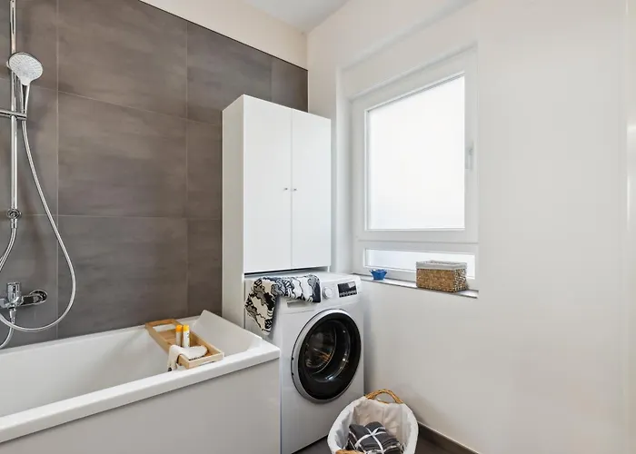 Modern Living - Basf - Ma - Pfalz - 1 Gym 2 Working Spaces *