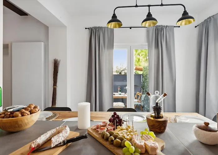 Modern Living - Basf - Ma - Pfalz - 1 Gym 2 Working Spaces